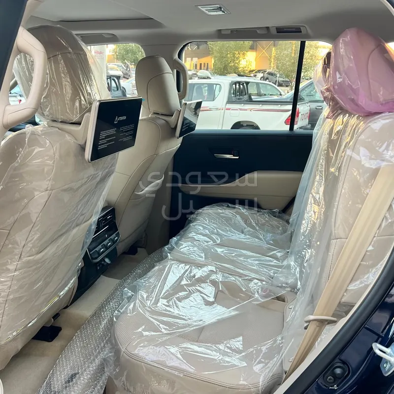 2024 تويوتا لاند كروزر في اكس