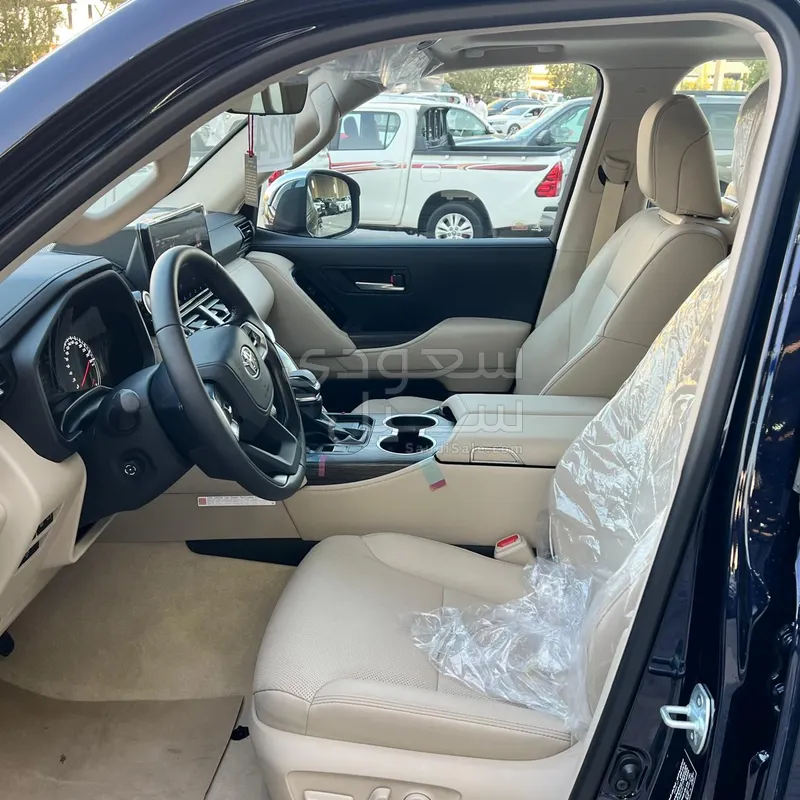 2024 تويوتا لاند كروزر في اكس