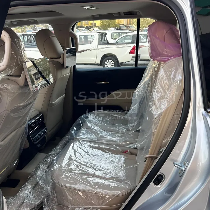 2024 تويوتا لاند كروزر في اكس