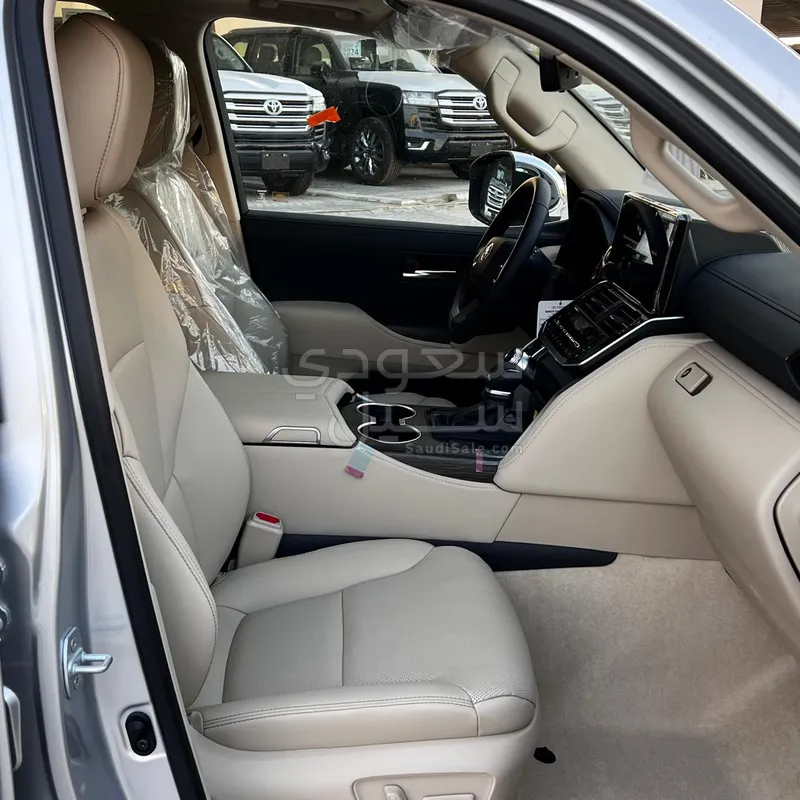 2024 تويوتا لاند كروزر في اكس