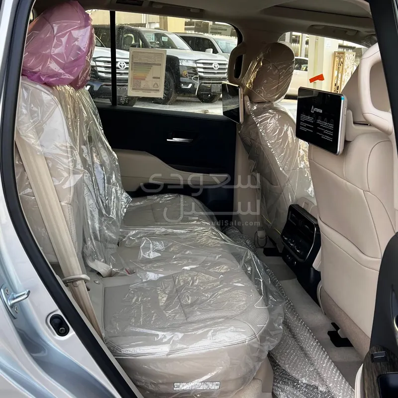 2024 تويوتا لاند كروزر في اكس