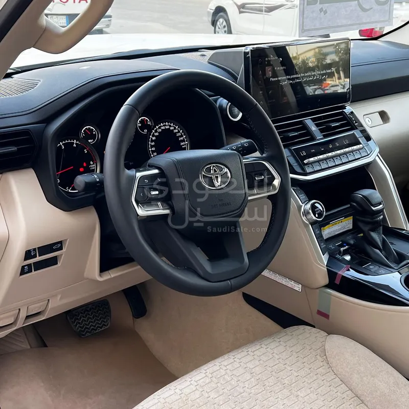 2024 تويوتا لاند كروزر جي اكس ار