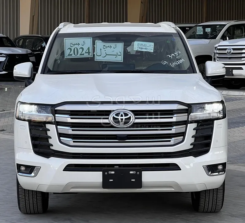 2024 تويوتا لاند كروزر جي اكس ار