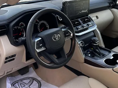 2024 تويوتا لاند كروزر جي اكس ار