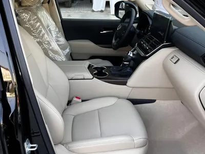 2024 تويوتا لاند كروزر جي اكس ار