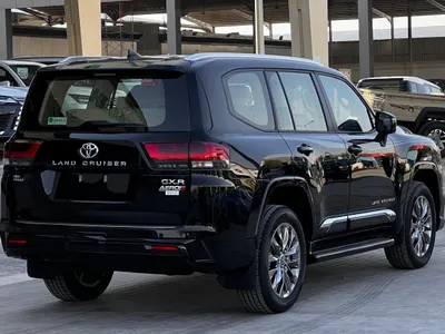 2024 تويوتا لاند كروزر جي اكس ار