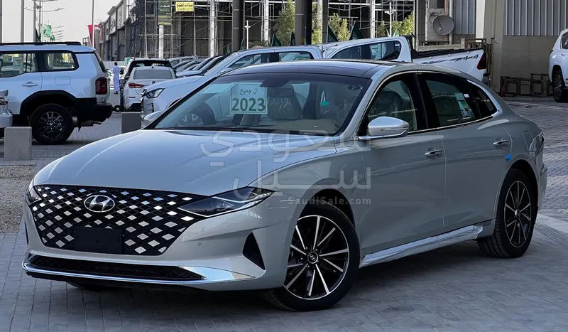 2023 Hyundai Azera Smart