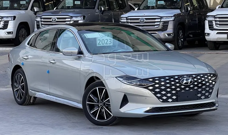 2023 Hyundai Azera Smart