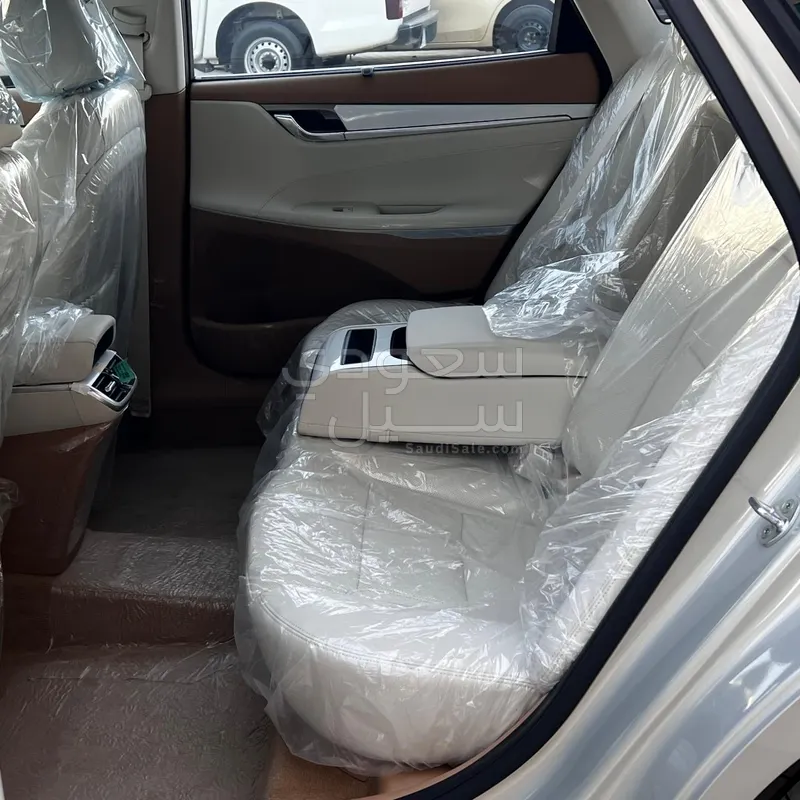 2023 Hyundai Azera Smart