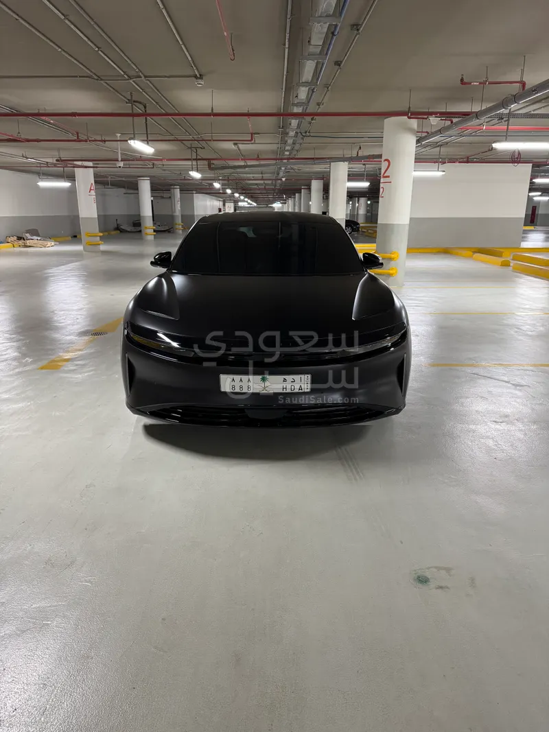 2025 لوسيد اير بيور