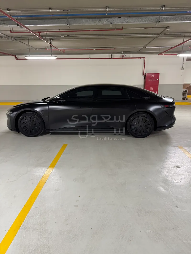 2025 لوسيد اير بيور