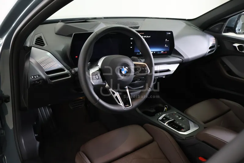 2025 بي ام دبليو الفئة الاولى 118 أي