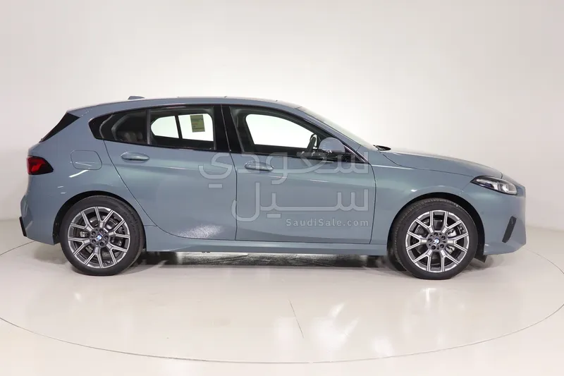 2025 بي ام دبليو الفئة الاولى 118 أي