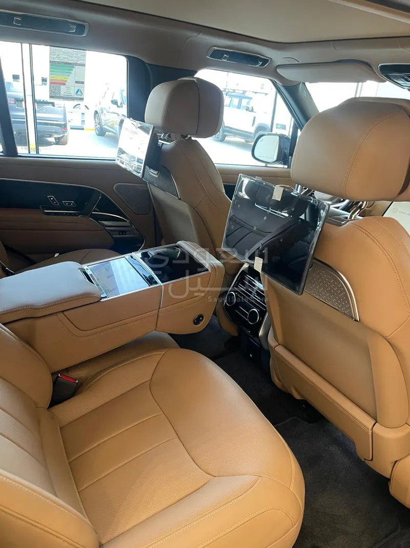 2024 لاند روفر رينج روفر اوتوبيوغرافي