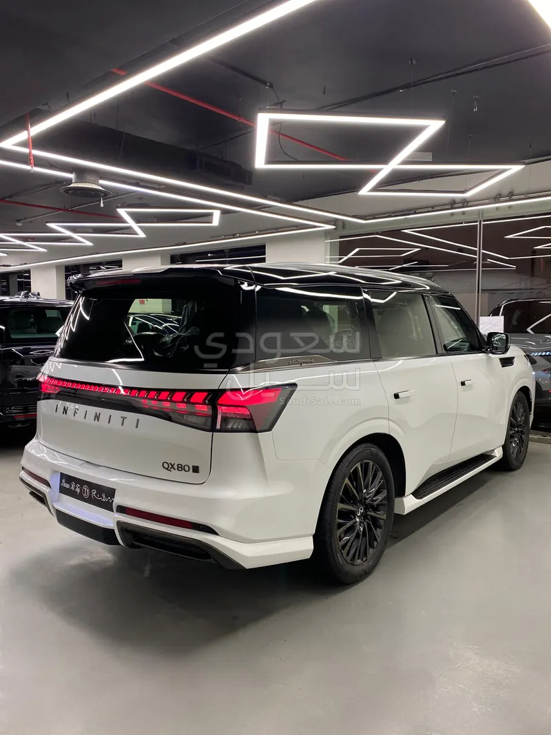 2025 انفينيتي كيو اكس 80