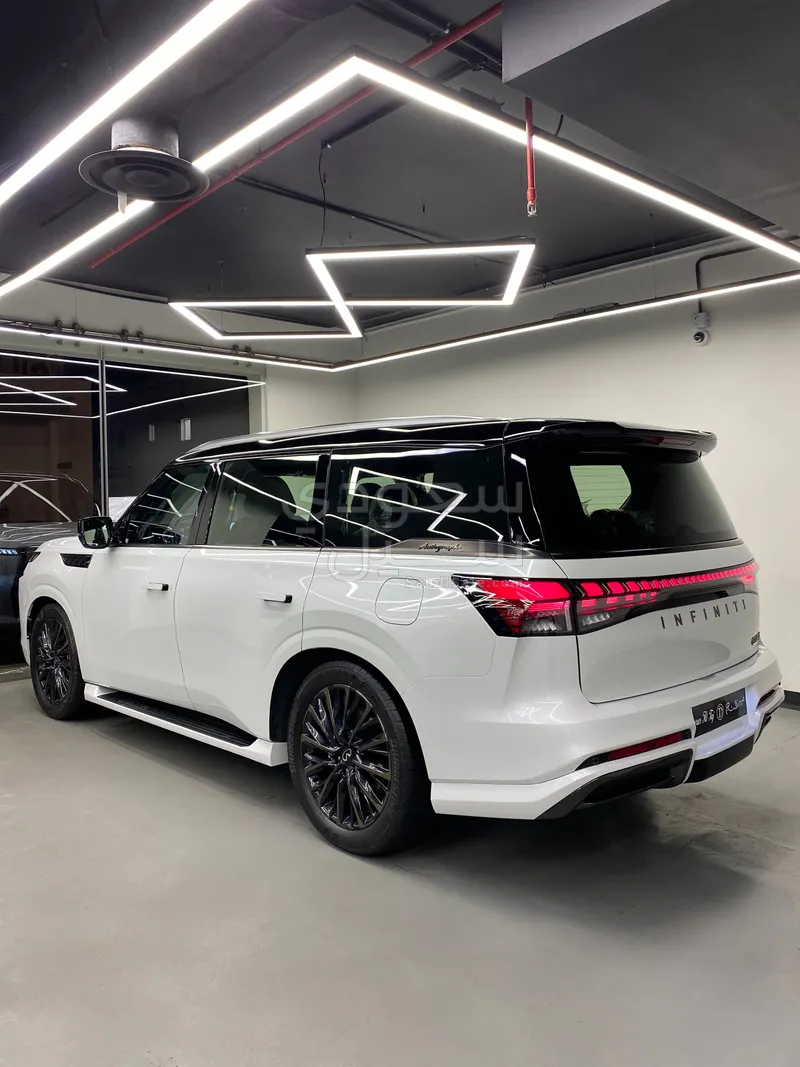 2025 انفينيتي كيو اكس 80
