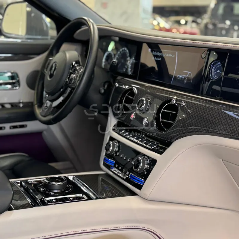 2022 رولز رويس قوست بلاك بادج