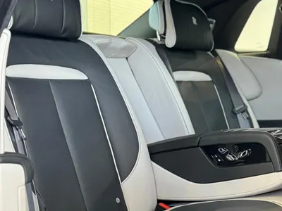 2022 رولز رويس قوست بلاك بادج