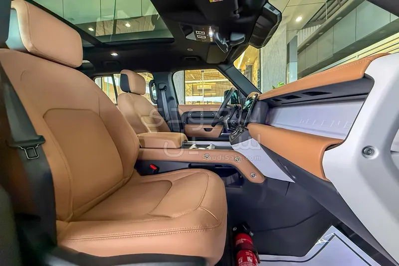 2026 لاند روفر ديفيندر اس اي