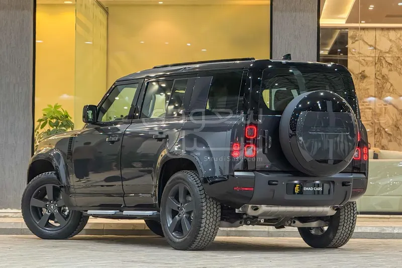 2026 لاند روفر ديفيندر اس اي