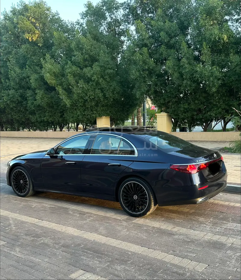 2025 مرسيدس - بنز إي 200