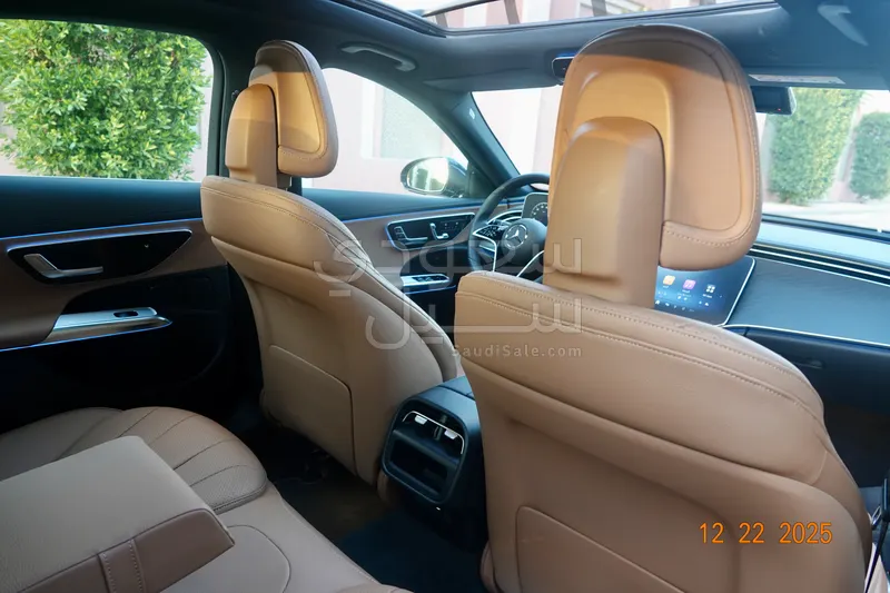 2025 مرسيدس - بنز إي 200