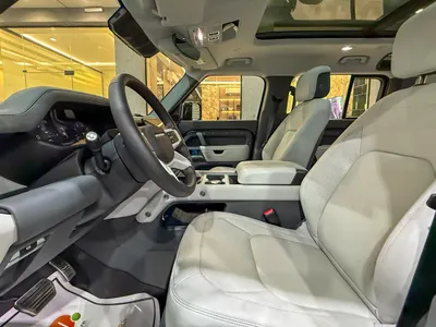 2026 لاند روفر ديفيندر اس اي