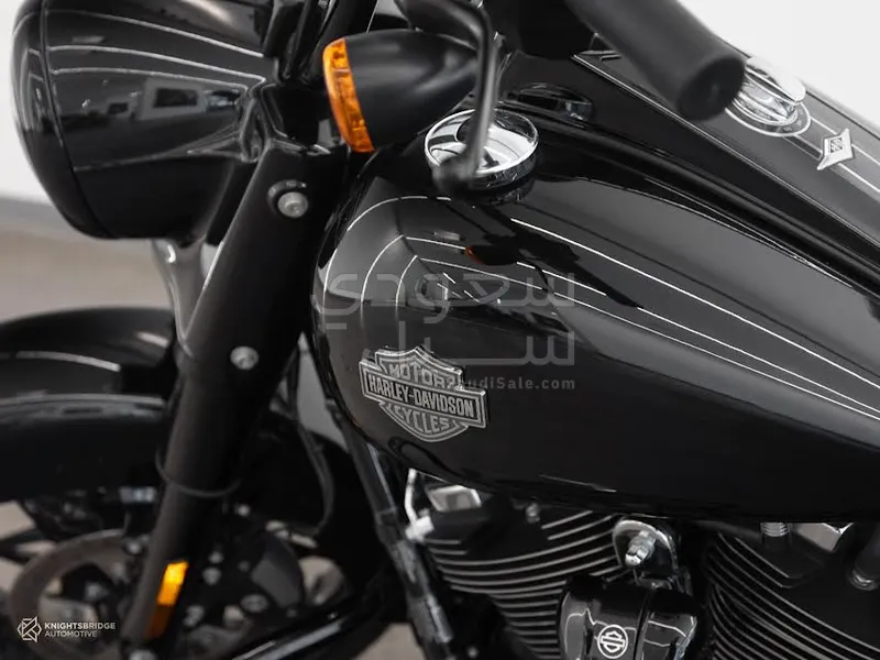 2023 هارلي ديفيدسون في رود نايت رود سبيشل