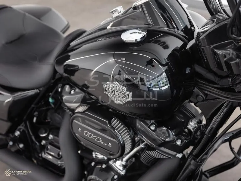 2023 هارلي ديفيدسون في رود نايت رود سبيشل