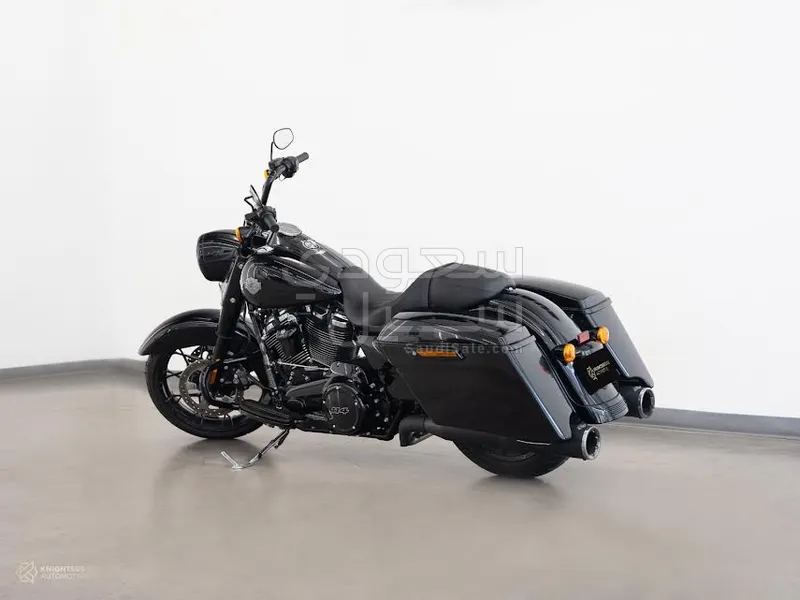 2023 هارلي ديفيدسون في رود نايت رود سبيشل