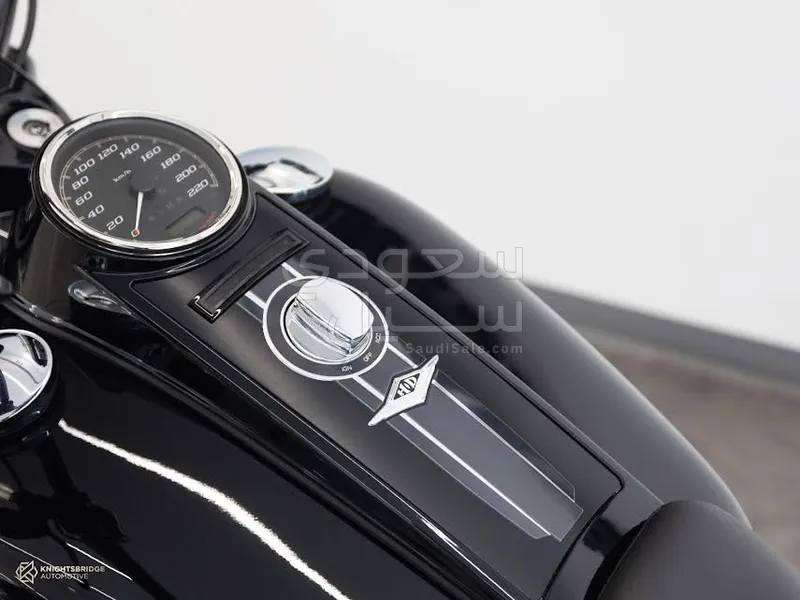 2023 هارلي ديفيدسون في رود نايت رود سبيشل