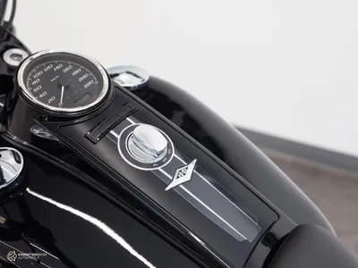 2023 هارلي ديفيدسون في رود نايت رود سبيشل