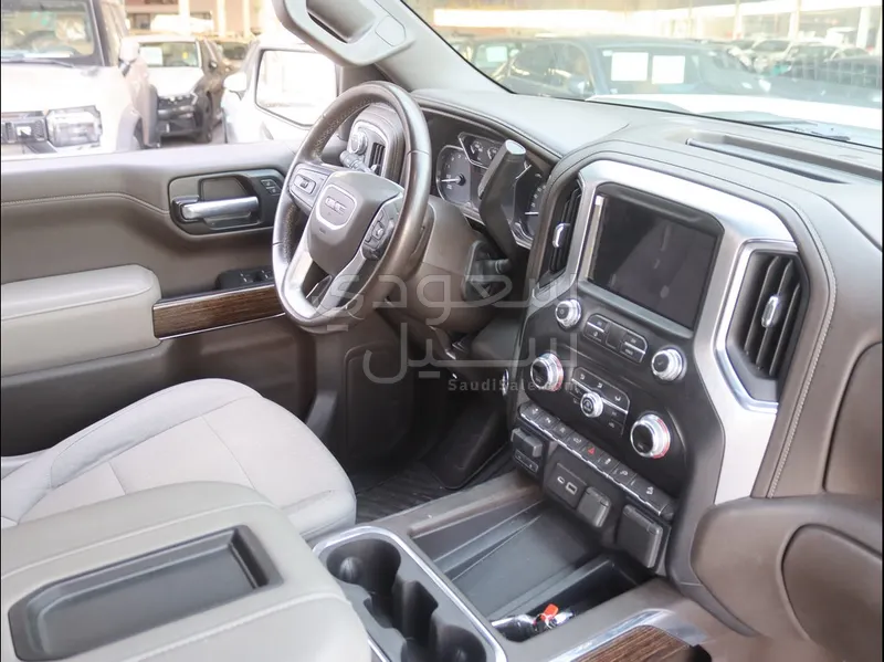 2021 جي ام سي سييرا زد 71