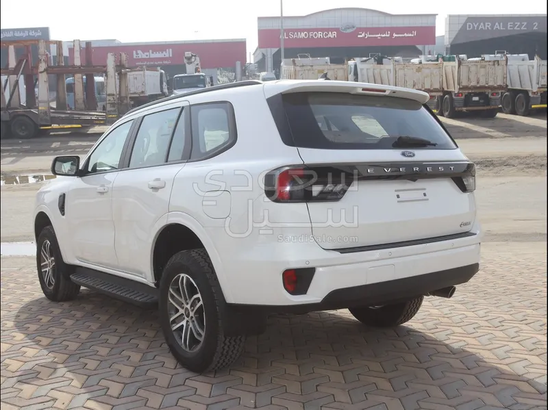 2025 فورد ايفرست