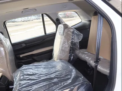 2025 فورد ايفرست