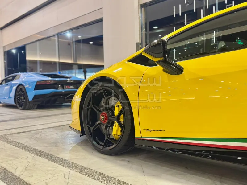 2018 لمبرجيني هوراكان بيرفورمانت