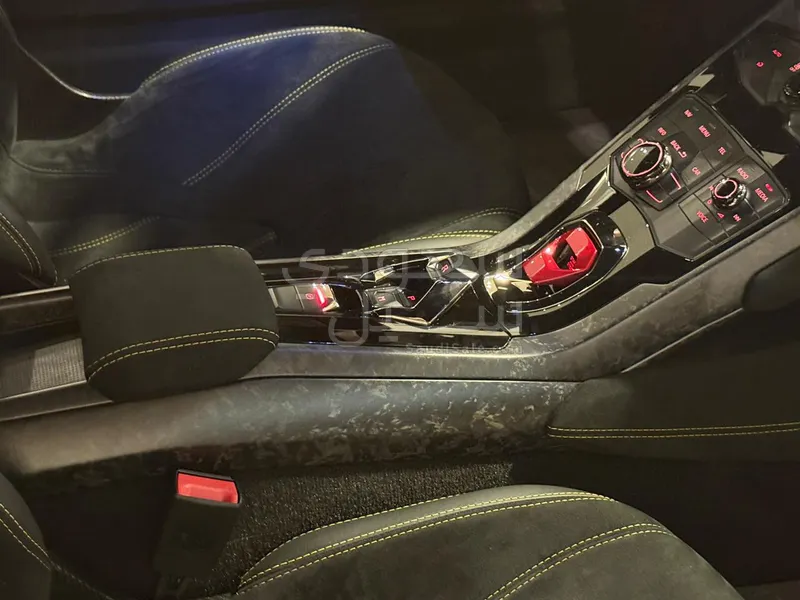 2018 لمبرجيني هوراكان بيرفورمانت