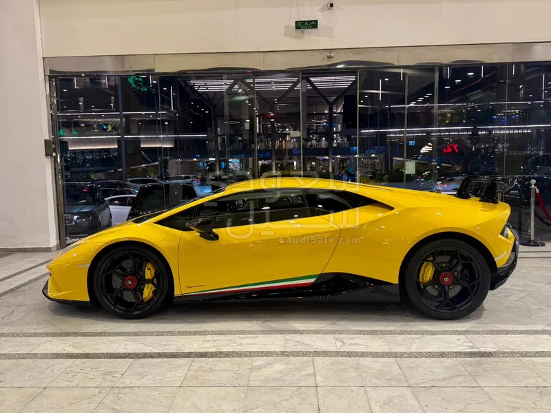 2018 لمبرجيني هوراكان بيرفورمانت