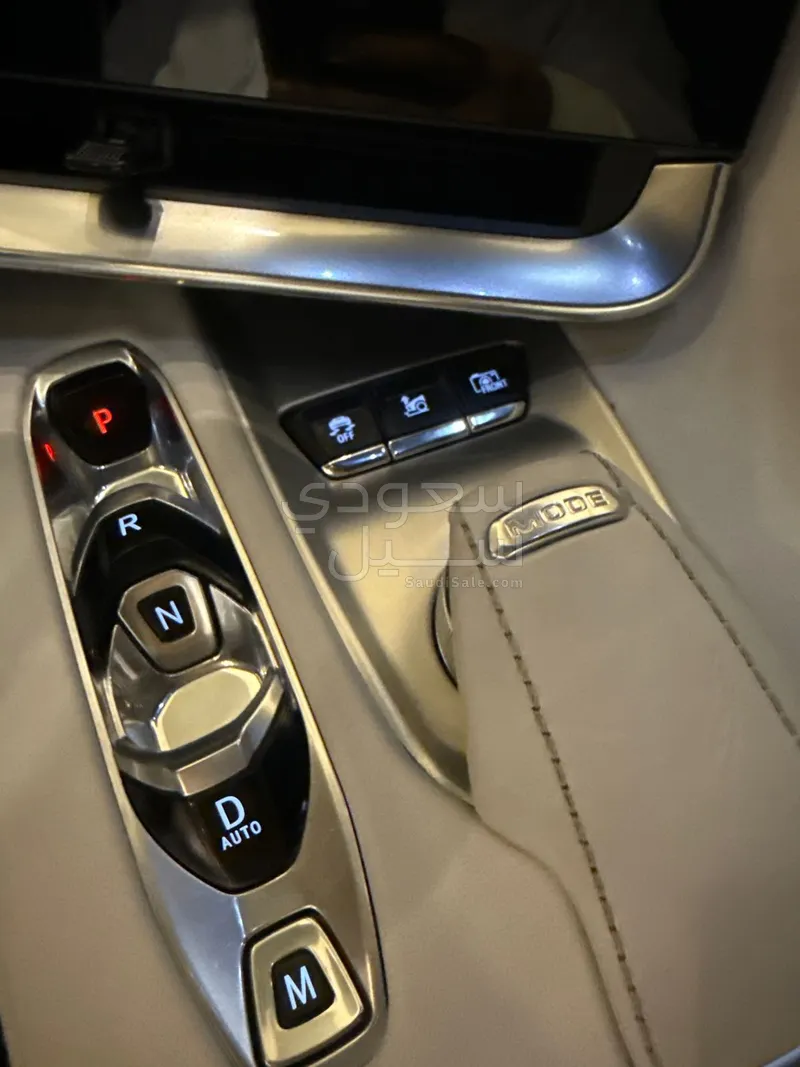 2023 شفروليه كورفيت سي 8