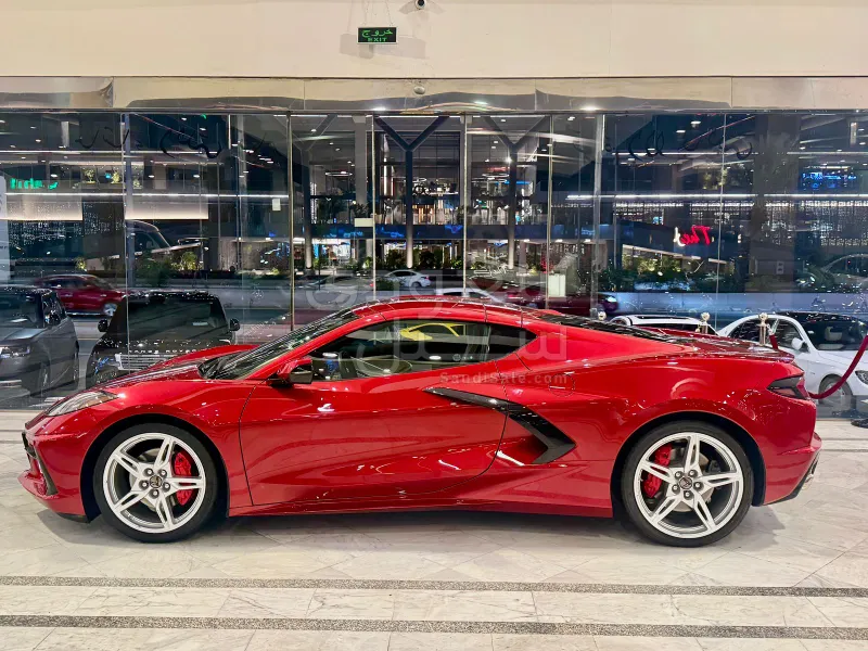 2023 شفروليه كورفيت سي 8