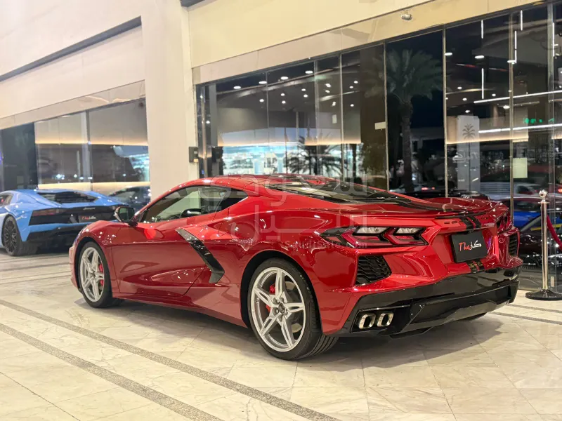 2023 شفروليه كورفيت سي 8