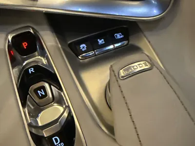 2023 شفروليه كورفيت سي 8