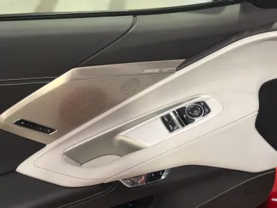 2023 شفروليه كورفيت سي 8