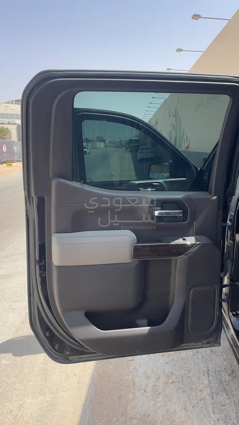 2019 جي ام سي سييرا اليفيشن