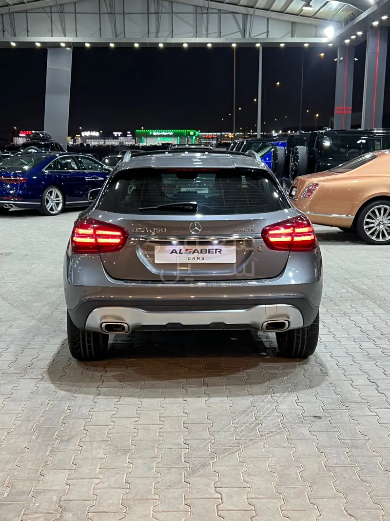 2018 مرسيدس - بنز جي إل أي 250