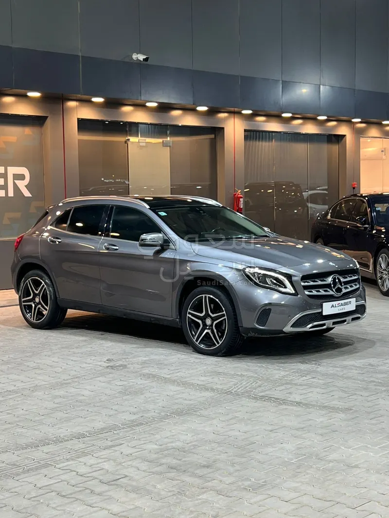 2018 مرسيدس - بنز جي إل أي 250