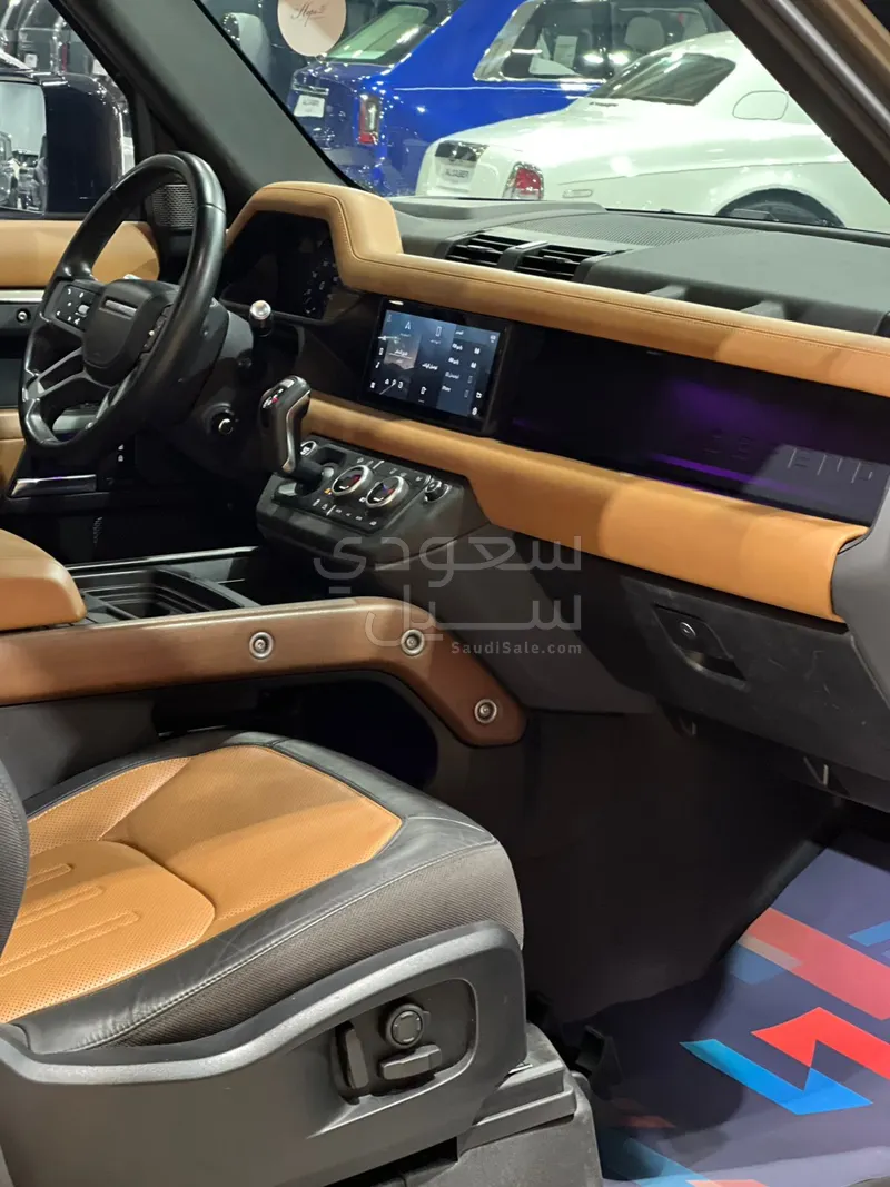 2021 لاند روفر ديفيندر اكس