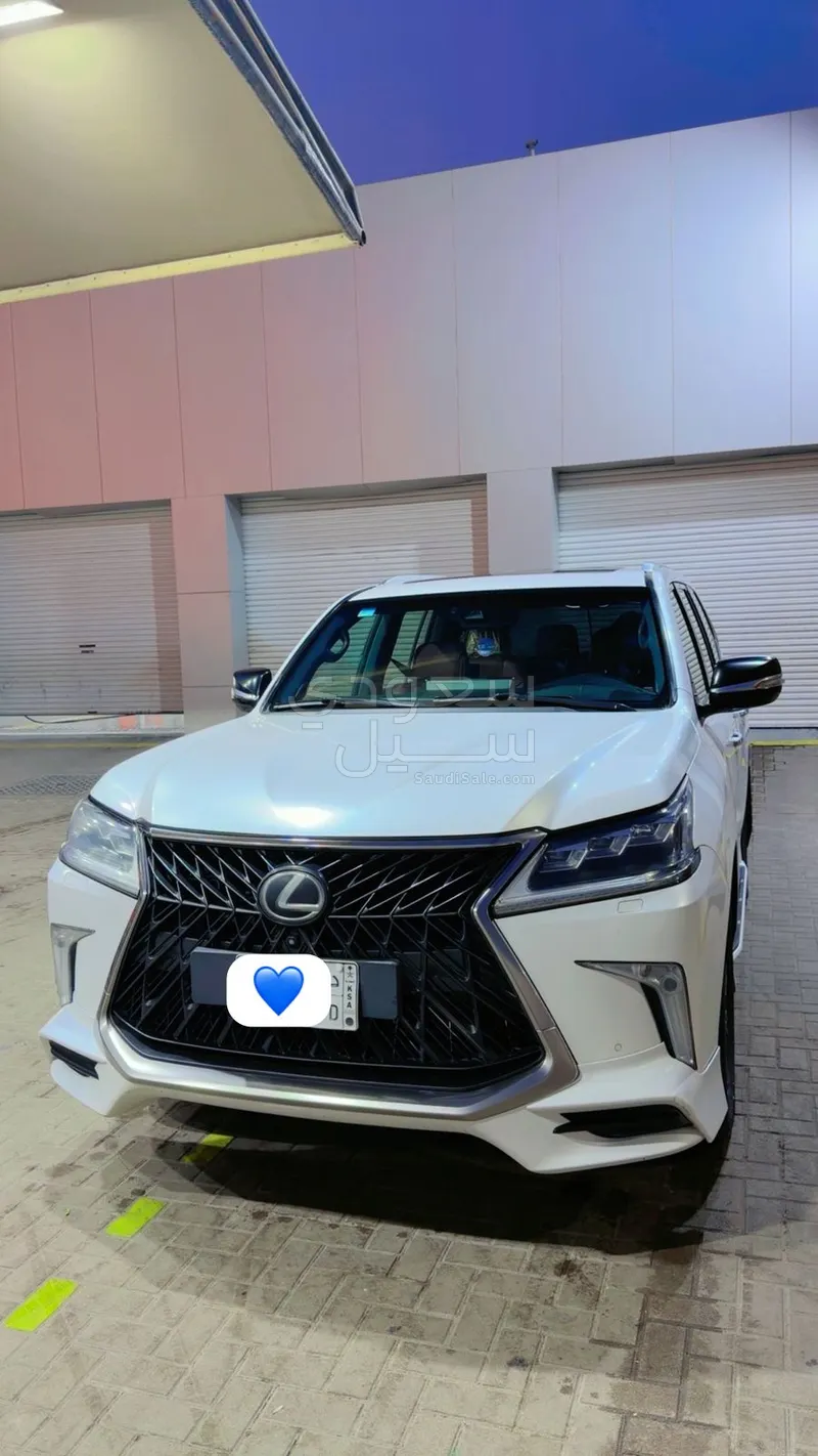 2019 لكزس إل إكس 570