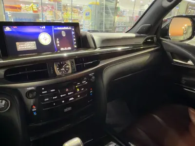 2019 لكزس إل إكس 570