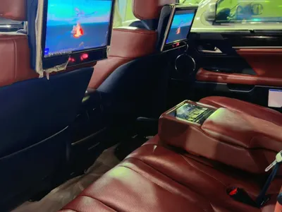 2019 لكزس إل إكس 570